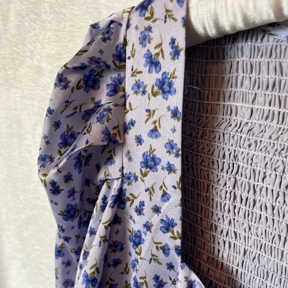 Lost + Wander blue purple floral puff sleeve midi dress medium - Picture 13 of 14